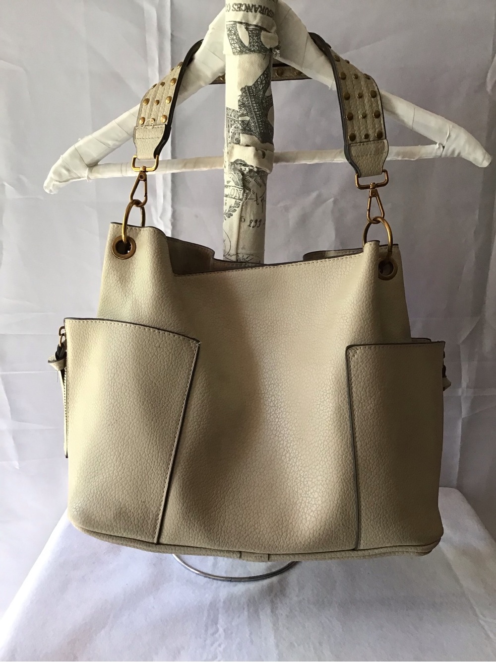 Steve Madden Beige Pebble Leather Shoulder Tote with Gold Hardware - Picture 3 of 10